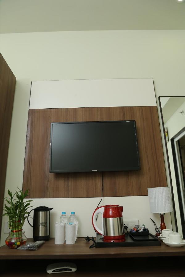 Vijay Vilas Hotel & Convention Hall Агра Экстерьер фото