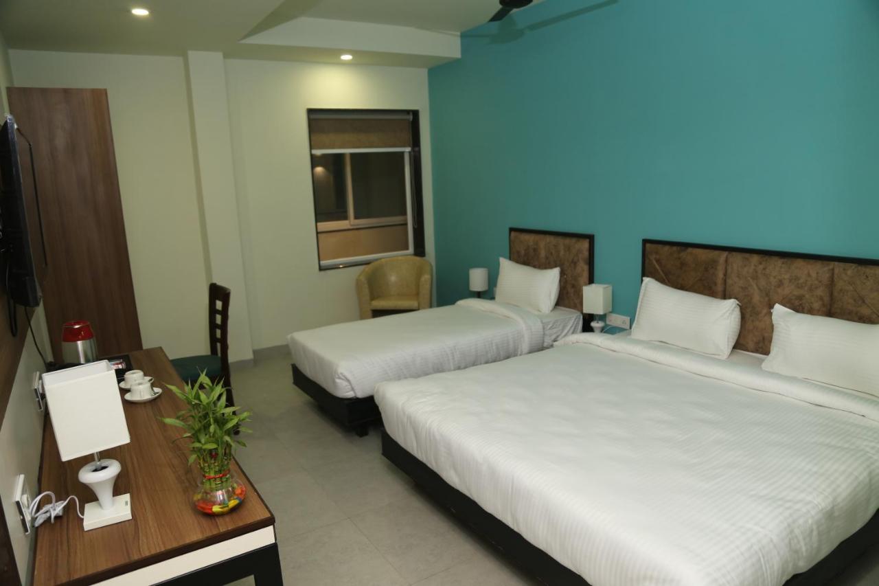 Vijay Vilas Hotel & Convention Hall Агра Экстерьер фото