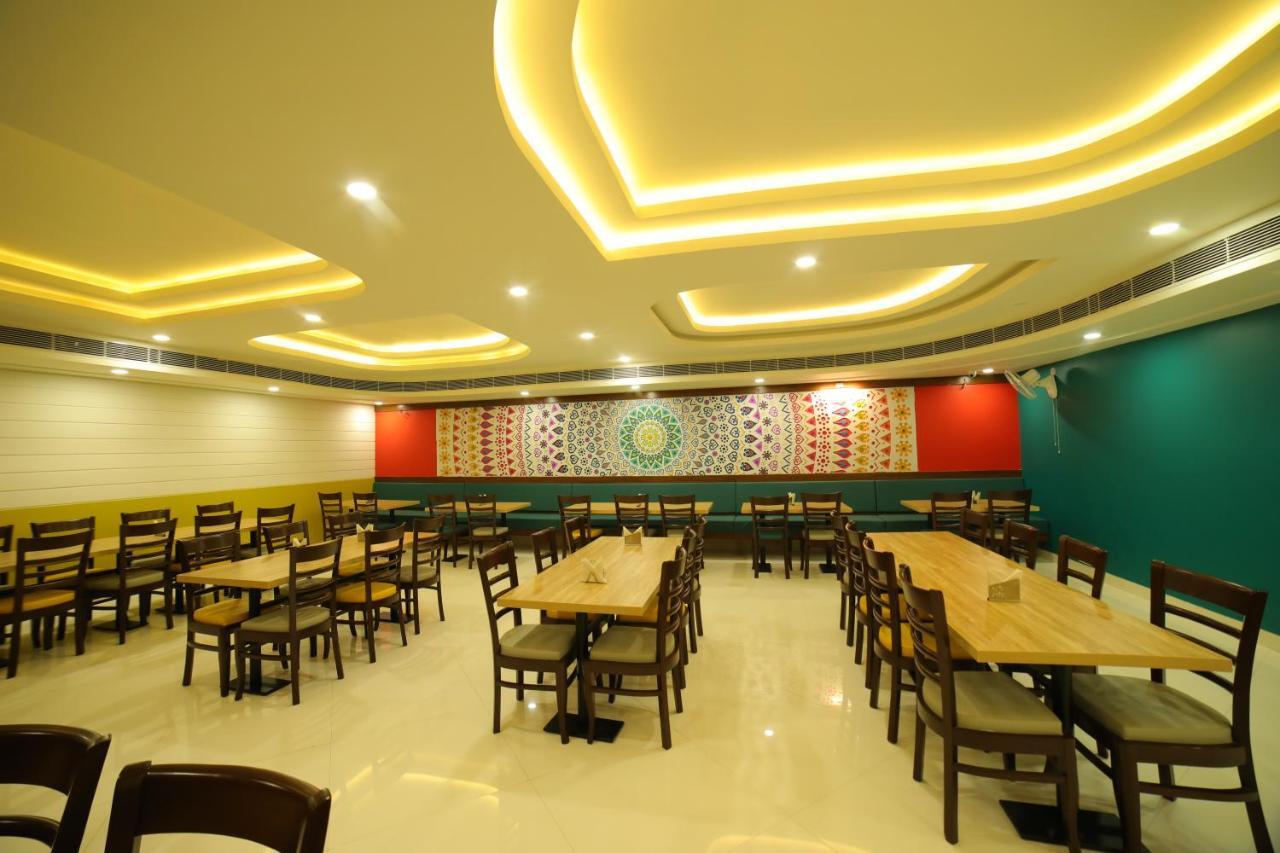 Vijay Vilas Hotel & Convention Hall Агра Экстерьер фото